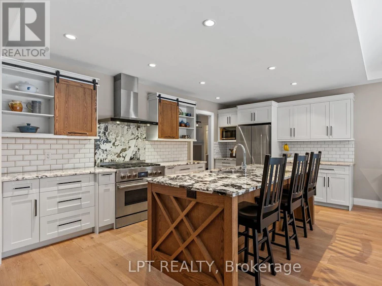 10007 Jenna Road, Lambton Shores, ON, N0M 1T0 - 9