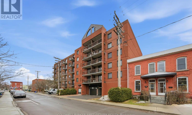 402-222 Guigues Avenue