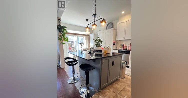 349 Meadowbreeze Drive, Ottawa, ON, K2M 0K3 - 2