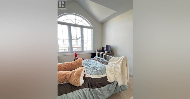 349 Meadowbreeze Drive, Ottawa, ON, K2M 0K3 - 9