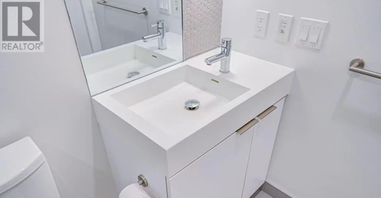 1106-33 Helendale Avenue, Toronto, ON, M4R 1C5 - 12