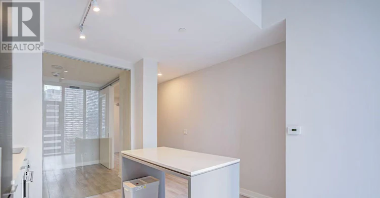 1106-33 Helendale Avenue, Toronto, ON, M4R 1C5 - 13