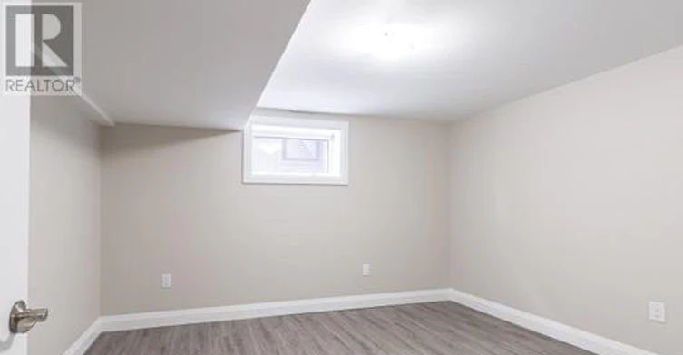 240 Wellington Street E, Barrie, ON, L4M 2E3 - 5
