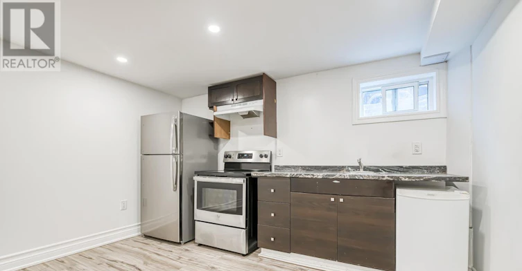 BSMT-99 Cherrywood Drive, Newmarket, ON, L3Y 2X6 - 10