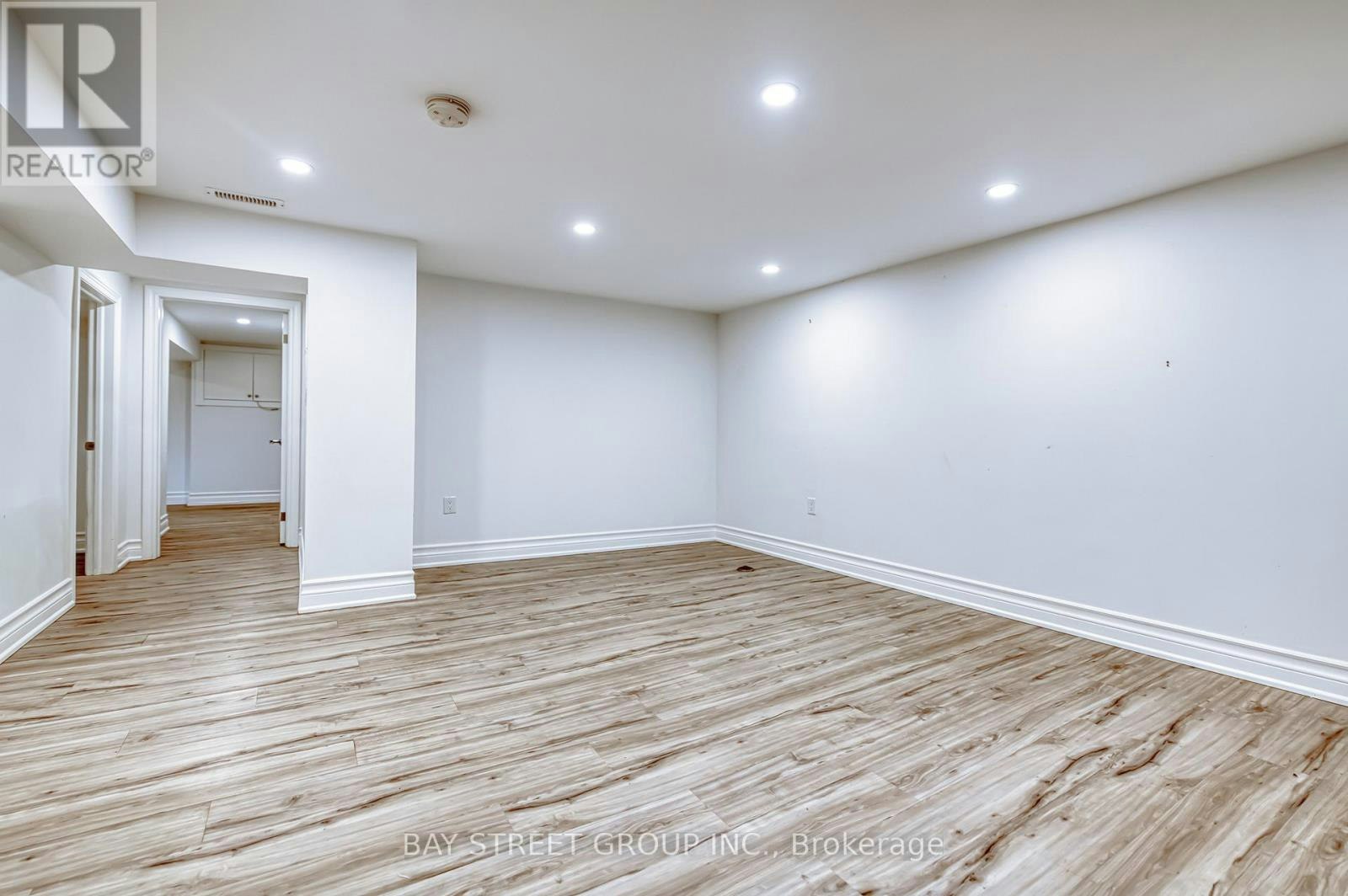 BSMT-99 Cherrywood Drive, Newmarket, ON, L3Y 2X6 - 12