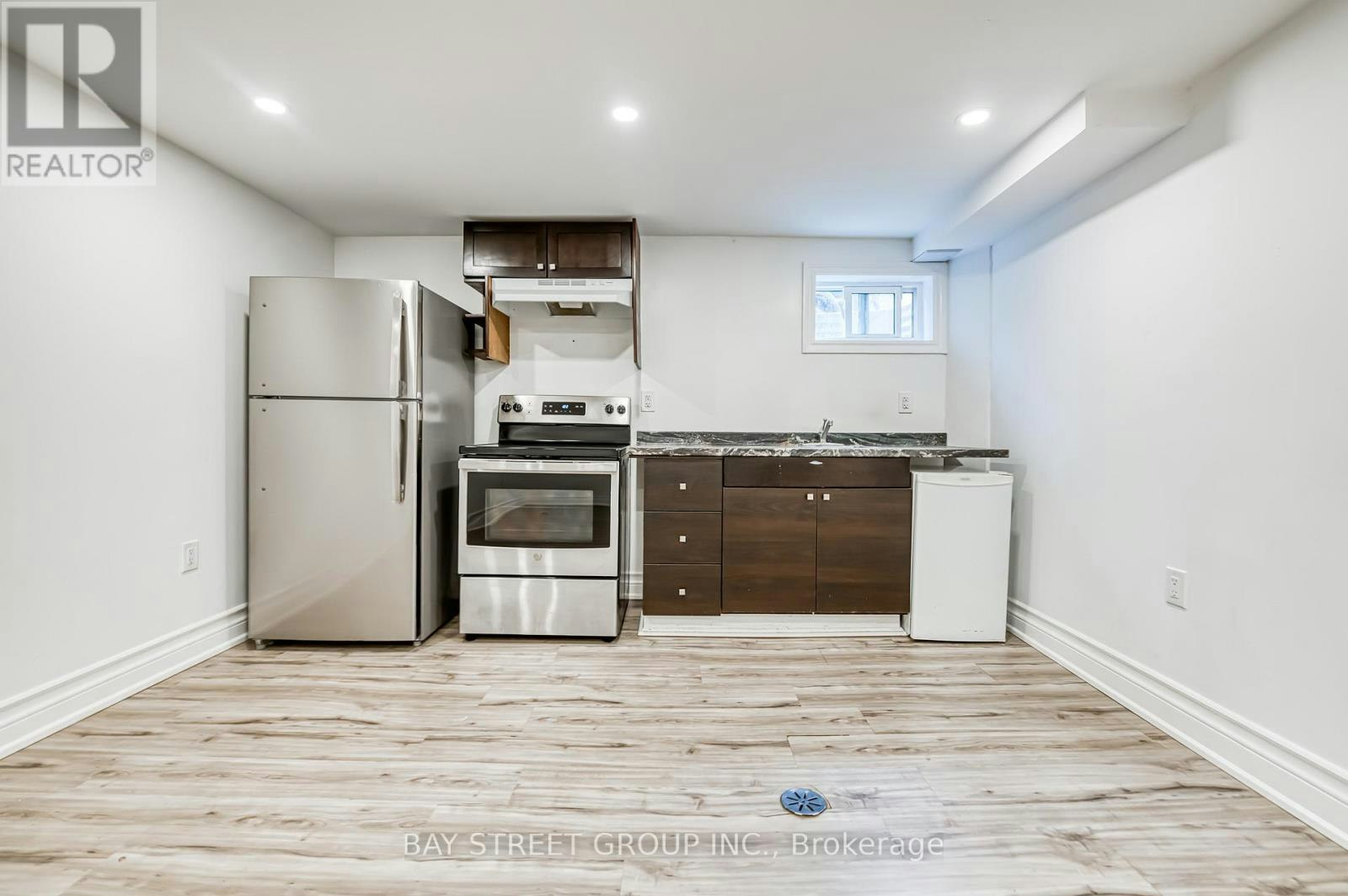 BSMT-99 Cherrywood Drive, Newmarket, ON, L3Y 2X6 - 9