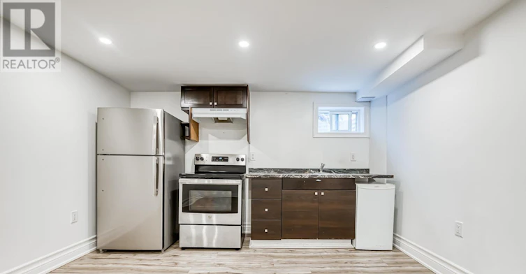 BSMT-99 Cherrywood Drive, Newmarket, ON, L3Y 2X6 - 9