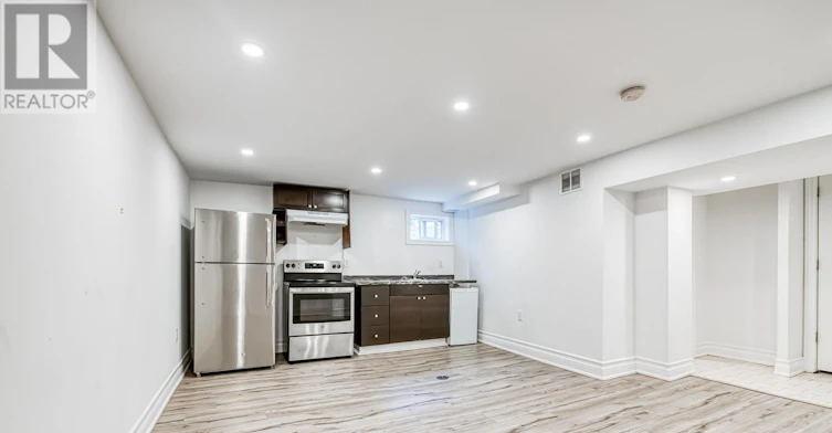BSMT-99 Cherrywood Drive, Newmarket, ON, L3Y 2X6 - 7