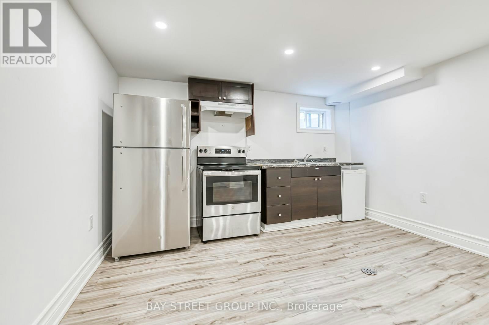 BSMT-99 Cherrywood Drive, Newmarket, ON, L3Y 2X6 - 8