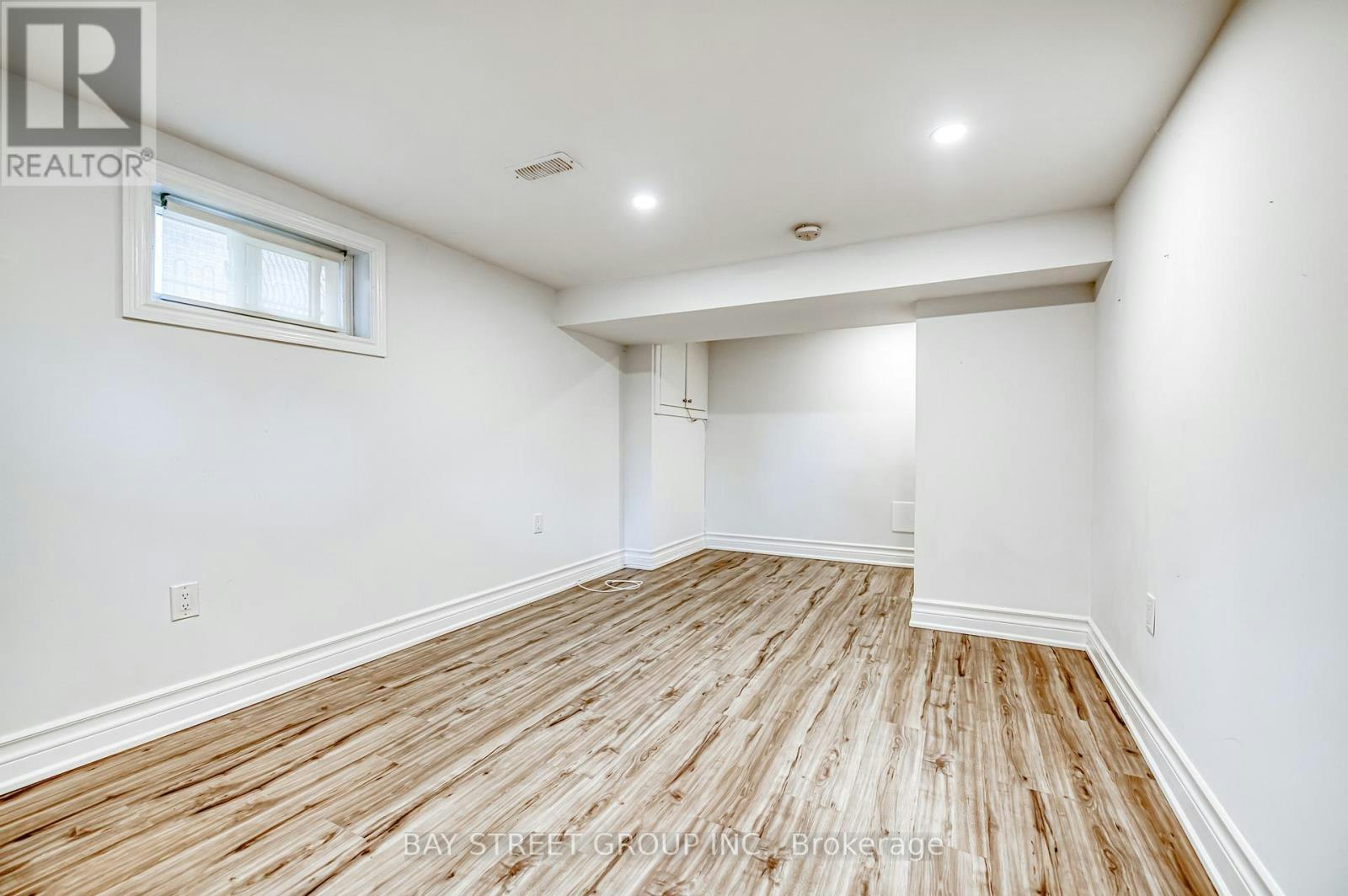BSMT-99 Cherrywood Drive, Newmarket, ON, L3Y 2X6 - 19