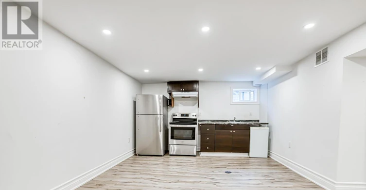 BSMT-99 Cherrywood Drive, Newmarket, ON, L3Y 2X6 - 6