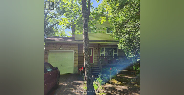 21 Ivy Lane, Tiny, ON, L0L 2J0