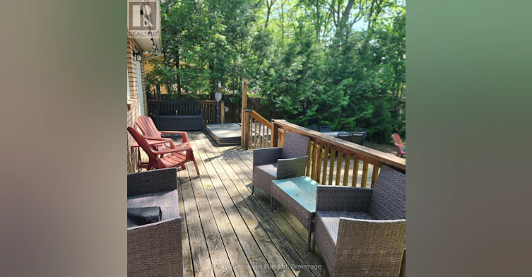21 Ivy Lane, Tiny, ON, L0L 2J0 - 21