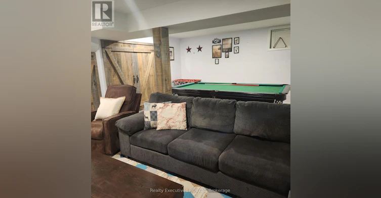 21 Ivy Lane, Tiny, ON, L0L 2J0 - 16