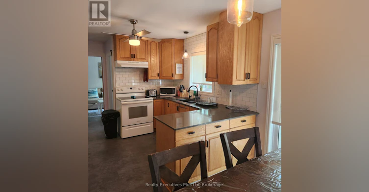 21 Ivy Lane, Tiny, ON, L0L 2J0 - 6
