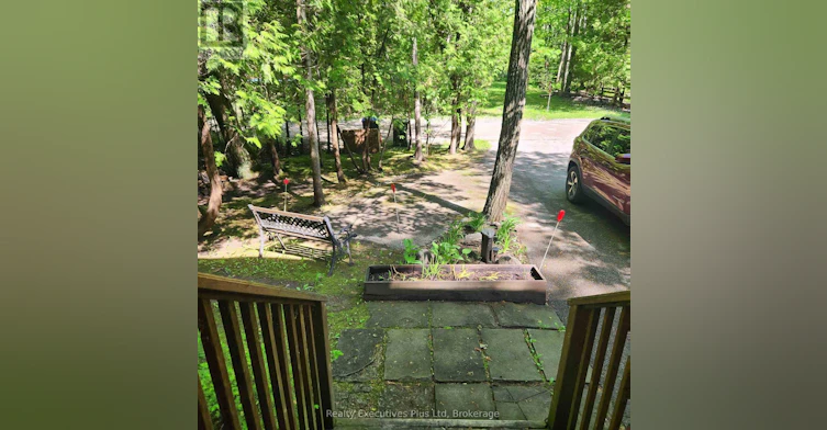21 Ivy Lane, Tiny, ON, L0L 2J0 - 2