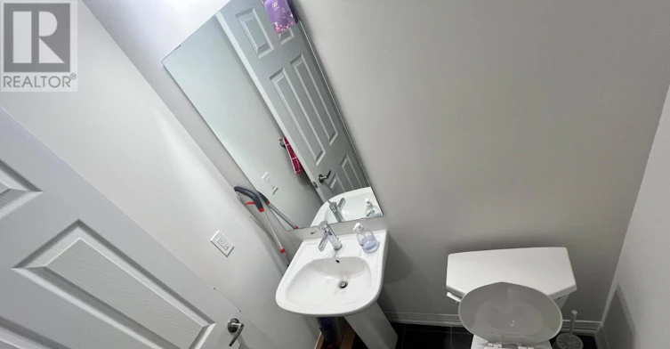 185 Royal Northern Path, Oshawa, ON, L1L 0R6 - 11