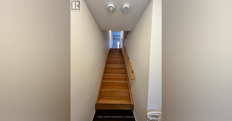 185 Royal Northern Path, Oshawa, ON, L1L 0R6 - 2