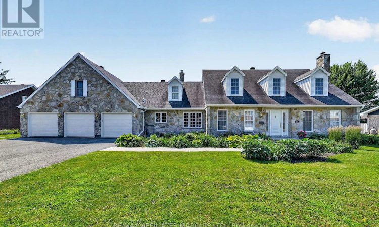 1920 Belvedere Crescent