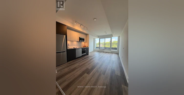 323-6 Chartwell Road, Toronto, ON, M8Z 0H2