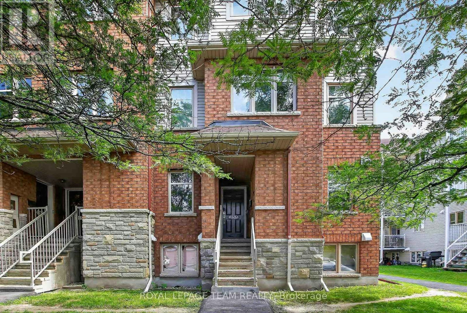 1-255 Deercroft Avenue, Ottawa, ON, K2J 5J9 - 2