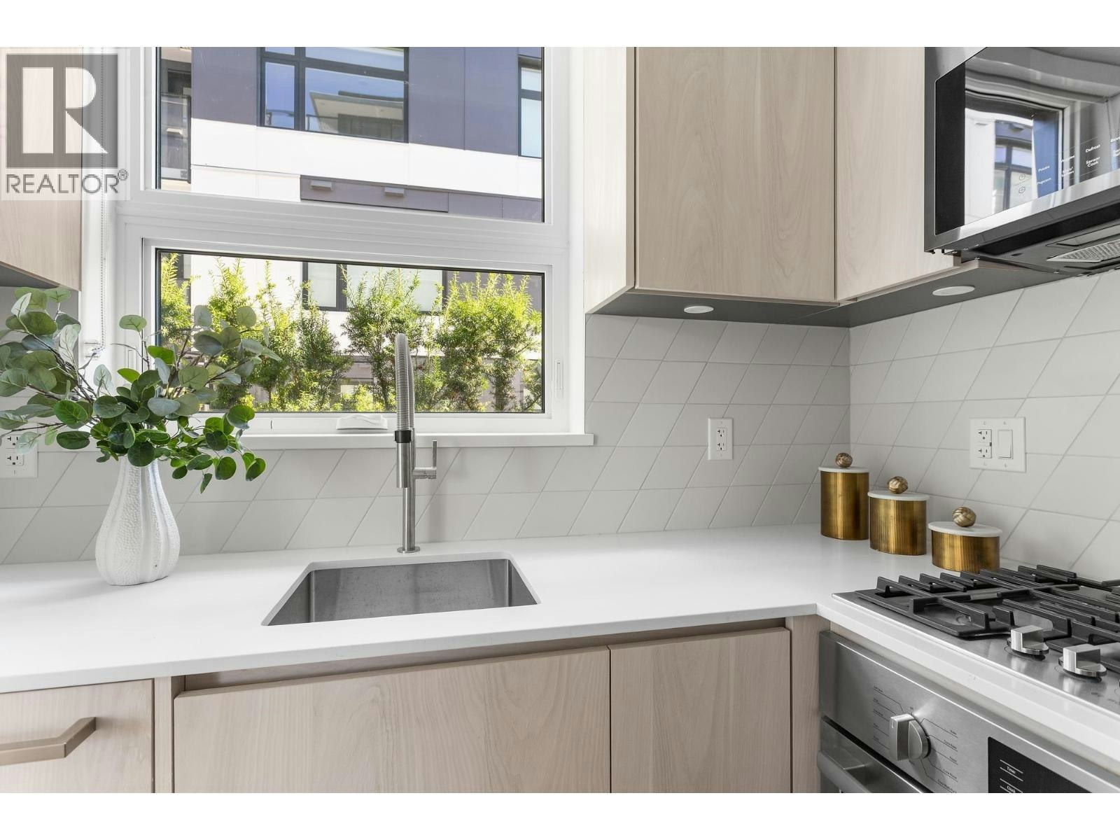 3249 Clive Avenue, Vancouver, BC, V5R 4V3