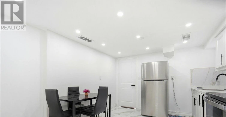 25 Abell Drive, Brampton, ON, L6V 2W1 - 3