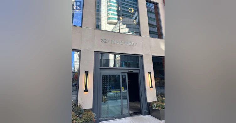 3504-327 King Street W, Toronto, ON, M5V 0W7 - 2