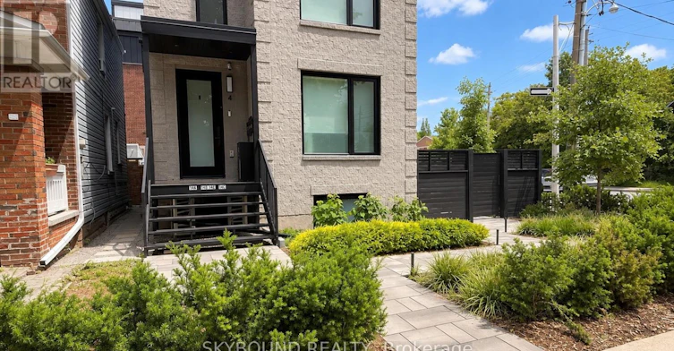 4-109 Rhodes Avenue, Toronto, ON, M4L 3A2 - 3
