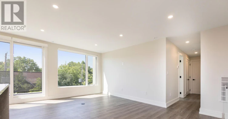 4-109 Rhodes Avenue, Toronto, ON, M4L 3A2 - 16