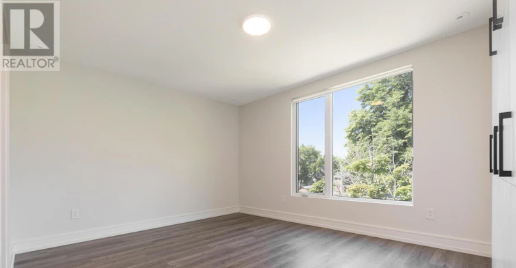 4-109 Rhodes Avenue, Toronto, ON, M4L 3A2 - 18