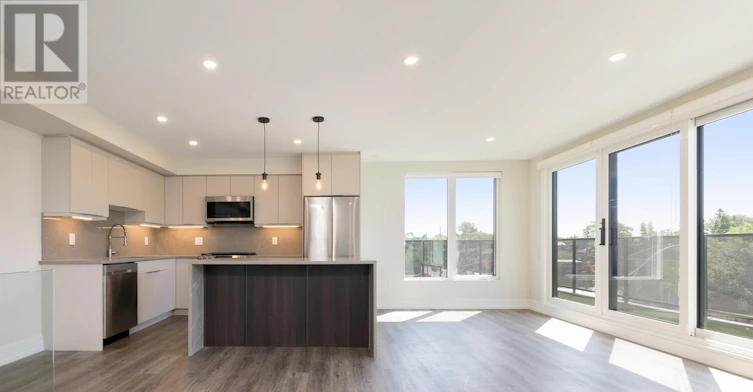 4-109 Rhodes Avenue, Toronto, ON, M4L 3A2 - 15