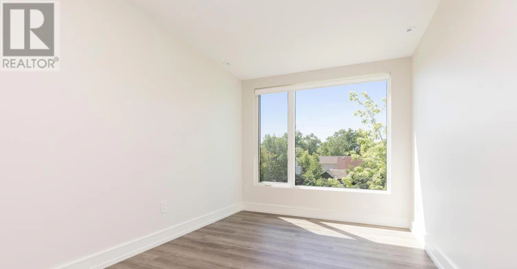 4-109 Rhodes Avenue, Toronto, ON, M4L 3A2 - 21