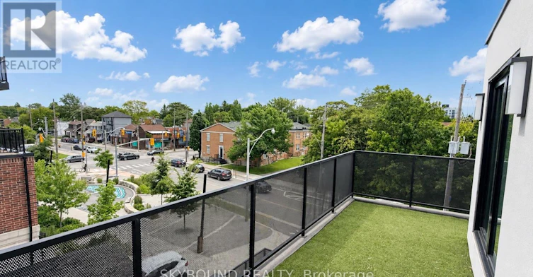 4-109 Rhodes Avenue, Toronto, ON, M4L 3A2 - 11
