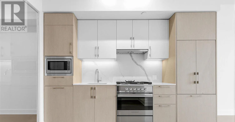 705-8 Manor Road W, Toronto, ON, M4S 0E6 - 3