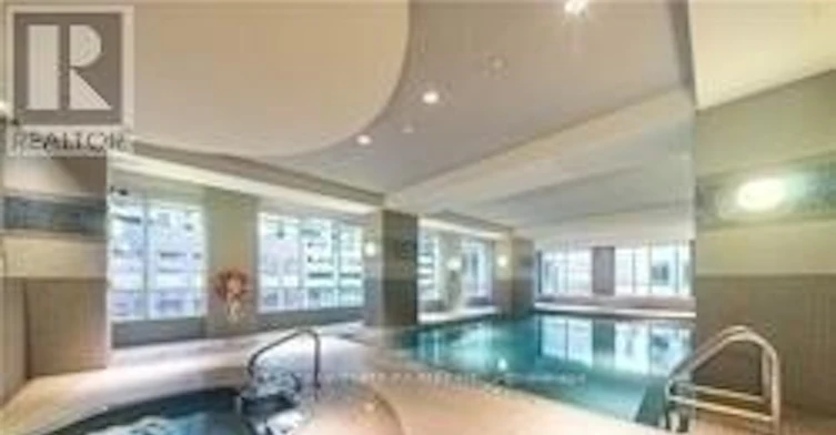 1004-761 Bay Street, Toronto, ON, M5G 2R2 - 9