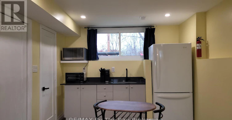 2-7 Harbour Crescent, Wasaga Beach, ON, L9Z 1G4 - 3