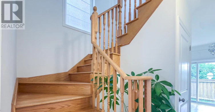 8 Globemaster Lane, Richmond Hill, ON, L4E 1H3 - 7