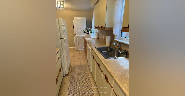 51 Northwood Drive, Toronto, ON, M2M 2J9 - 6