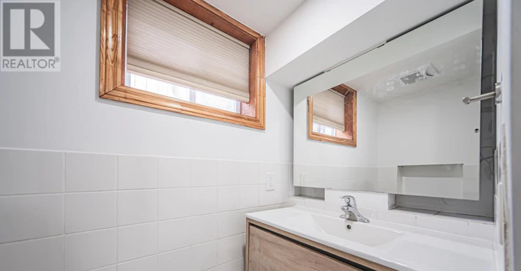 BASEMENT-538 Queens Drive, Toronto, ON, M6L 1M8 - 12
