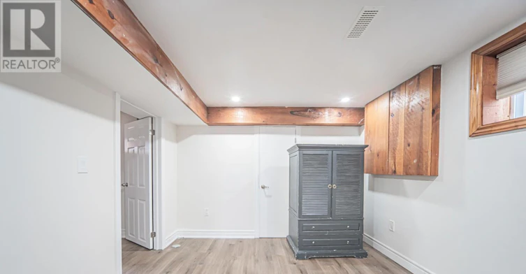 BASEMENT-538 Queens Drive, Toronto, ON, M6L 1M8 - 5