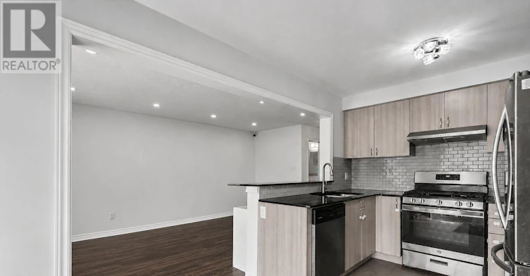 555 Foxlight Circle, Ottawa, ON, K2M 0L9 - 8