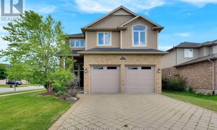 1903 Jubilee Crescent