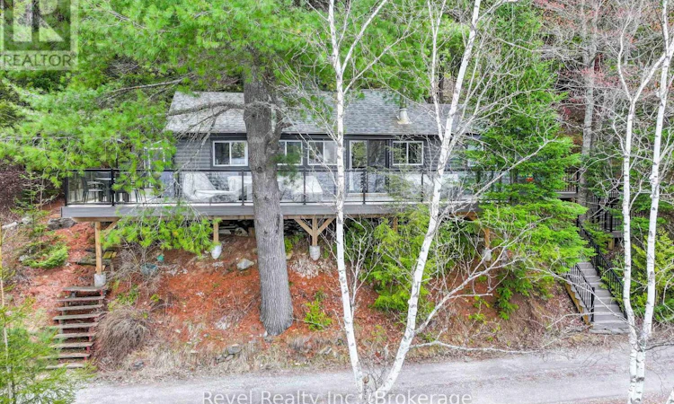 1129 Lakeshore Road
