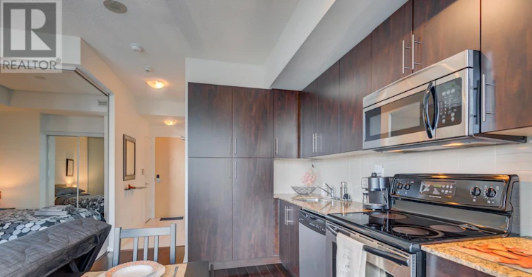 2709-55 Bremner Boulevard, Toronto, ON, M5J 0A6 - 5