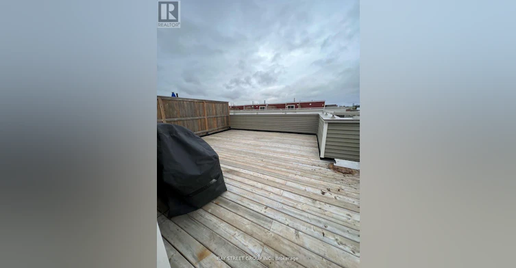 15-115 Long Branch Avenue, Toronto, ON, M8W 0A9 - 4