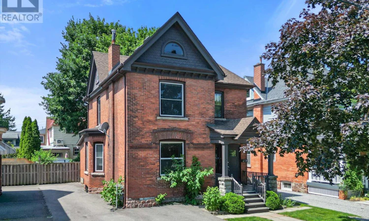 7 Beecher Street