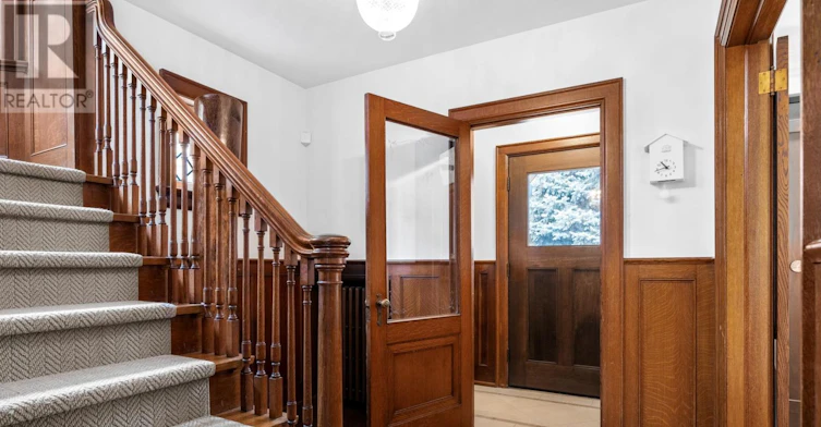 28 Thompson Avenue, Toronto, ON, M8Z 3T3 - 3