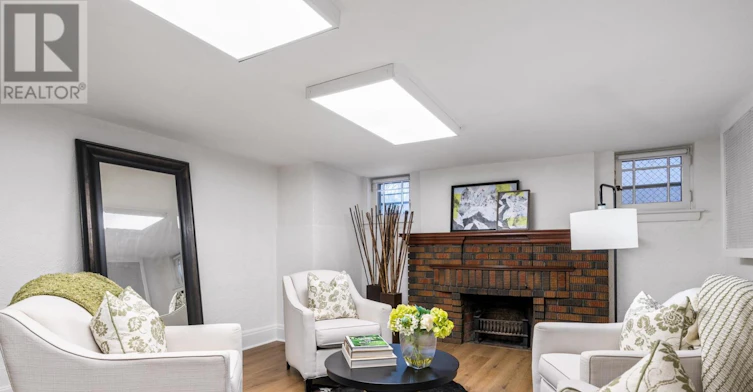28 Thompson Avenue, Toronto, ON, M8Z 3T3 - 32
