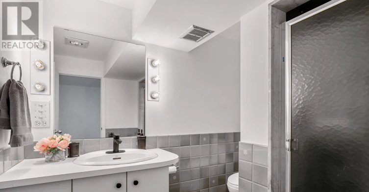 28 Thompson Avenue, Toronto, ON, M8Z 3T3 - 36